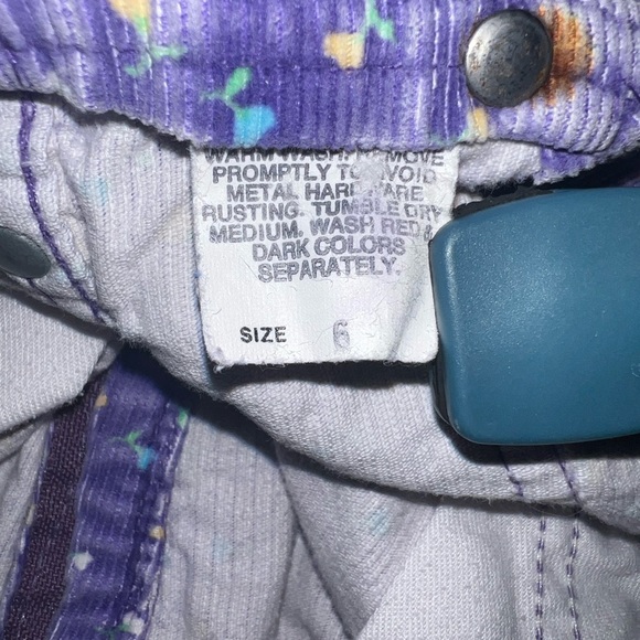 Vintage OshKosh b’gosh purple floral corduroy Overalls sz 6 made USA - Picture 3 of 4